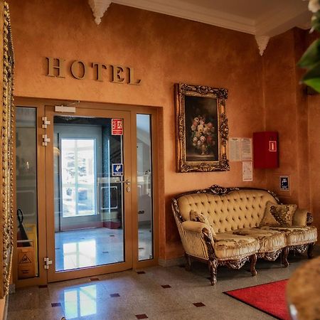 Olawian Hotel 와와 외부 사진