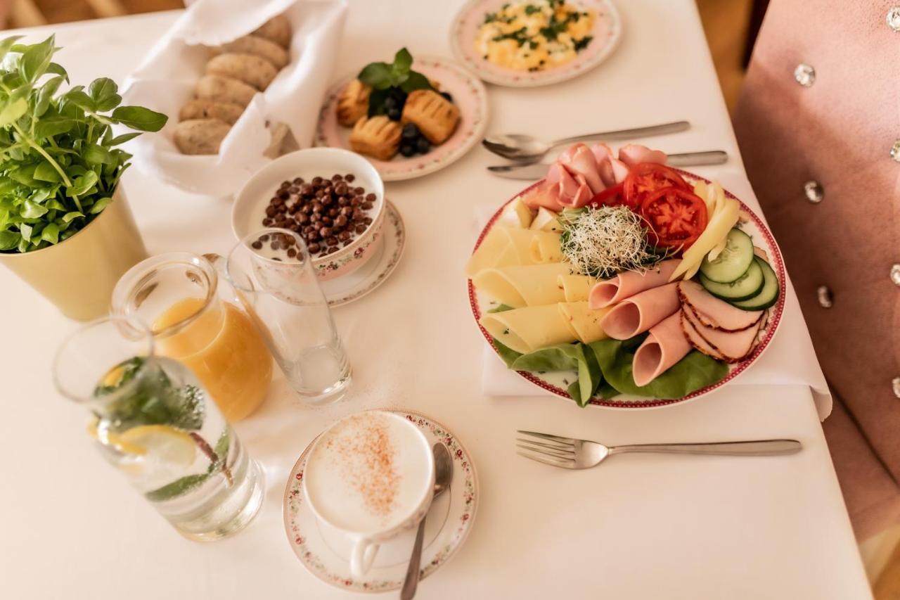 Olawian Hotel 와와 외부 사진