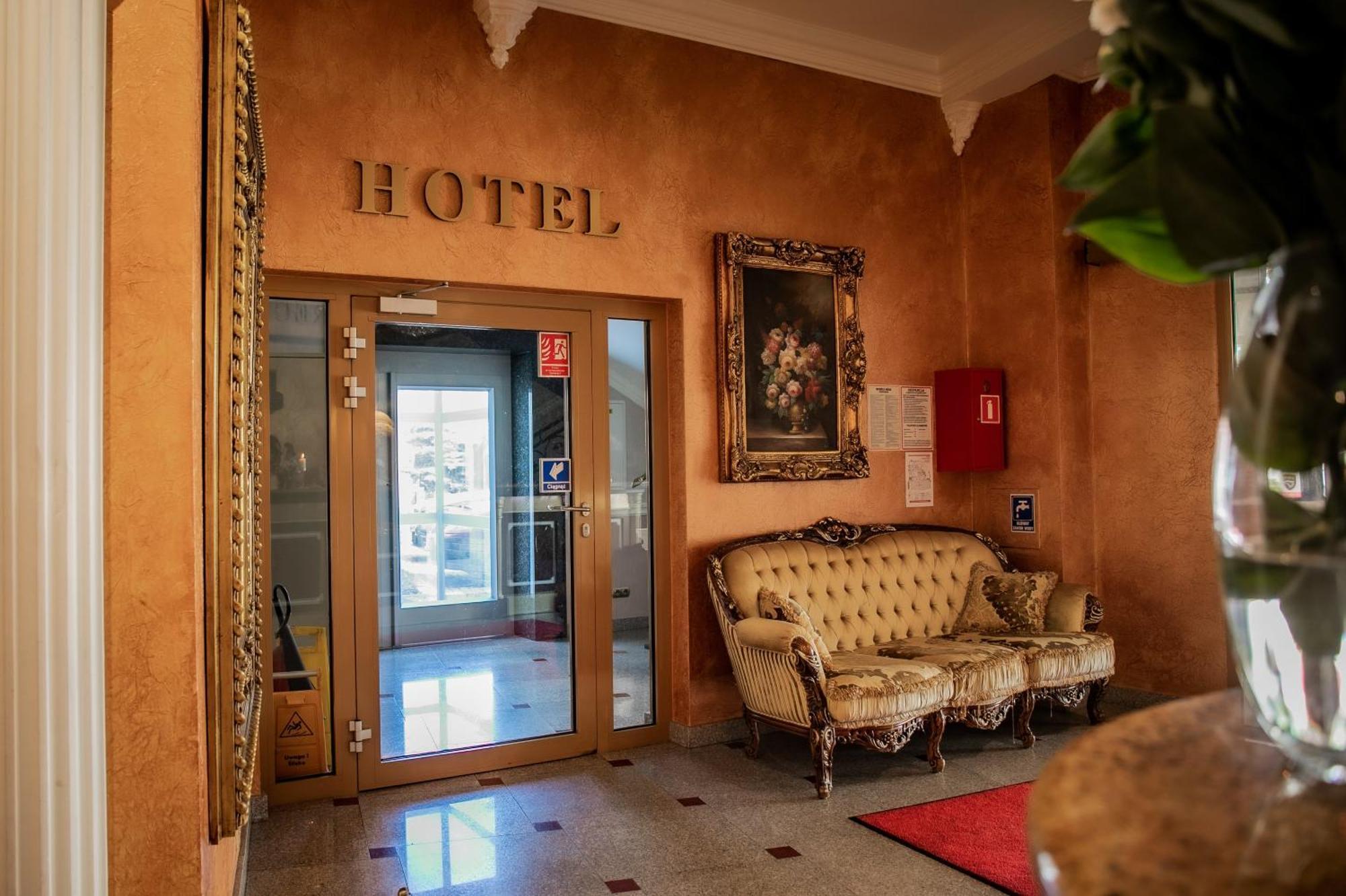 Olawian Hotel 와와 외부 사진
